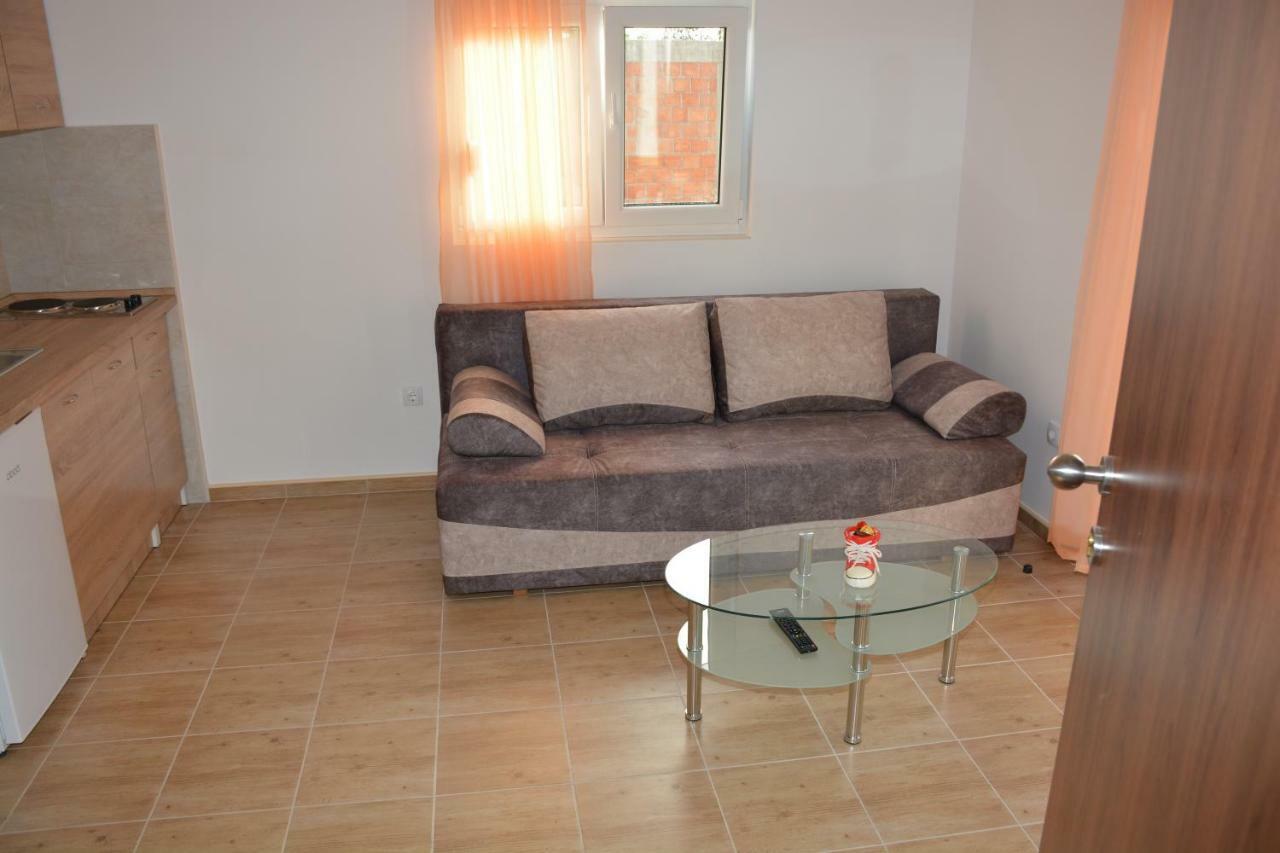 Apartmani Gaga Тиват Экстерьер фото