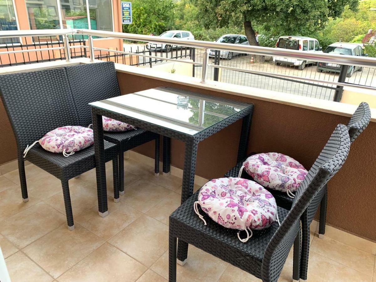 Apartmani Gaga Тиват Экстерьер фото